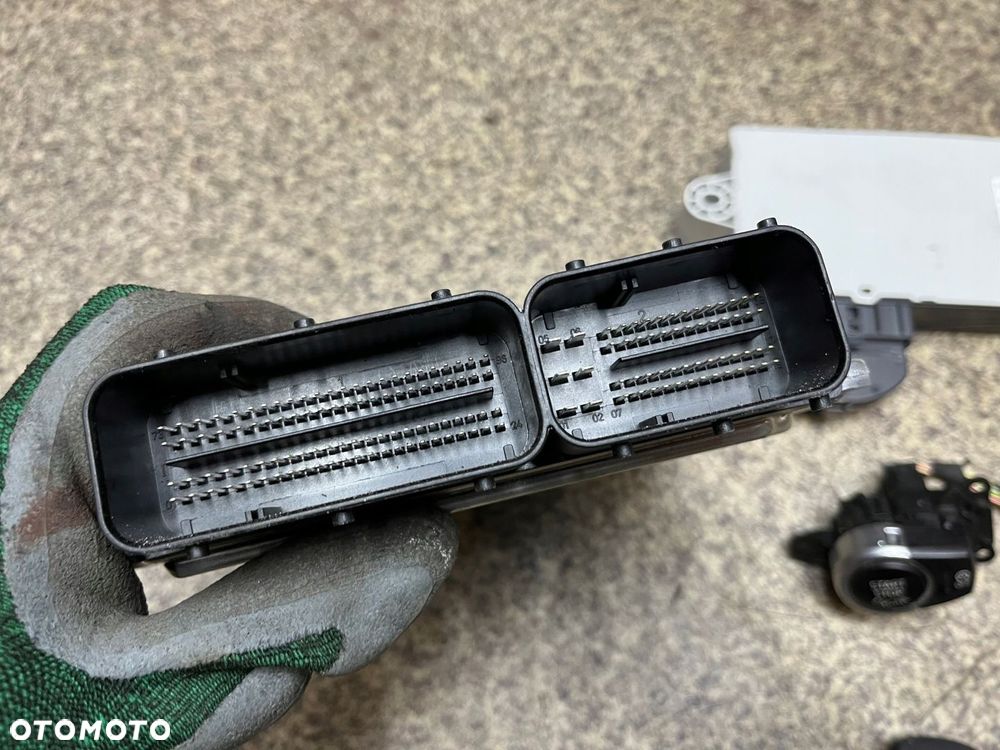 Zestaw startowy sterownik silnika CAS kluczyk 3.0 D N57 258 KM BMW F25 X3 - 3