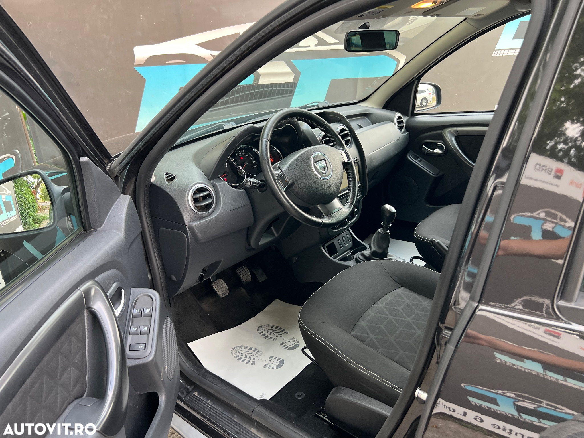 Dacia Duster 1.5 dCi 4x2 Laureate - 11