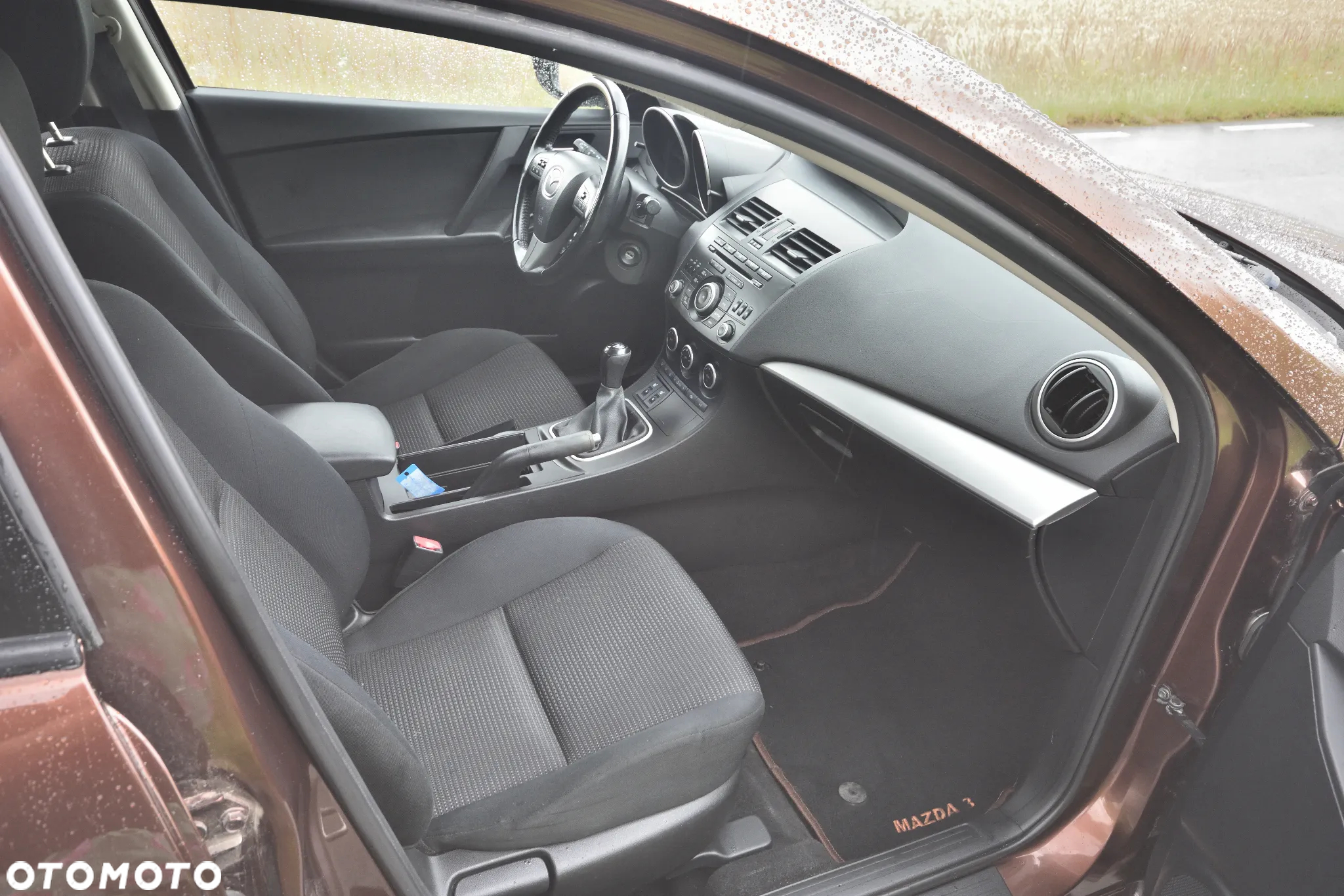 Mazda 3 1.6 Exclusive + - 22