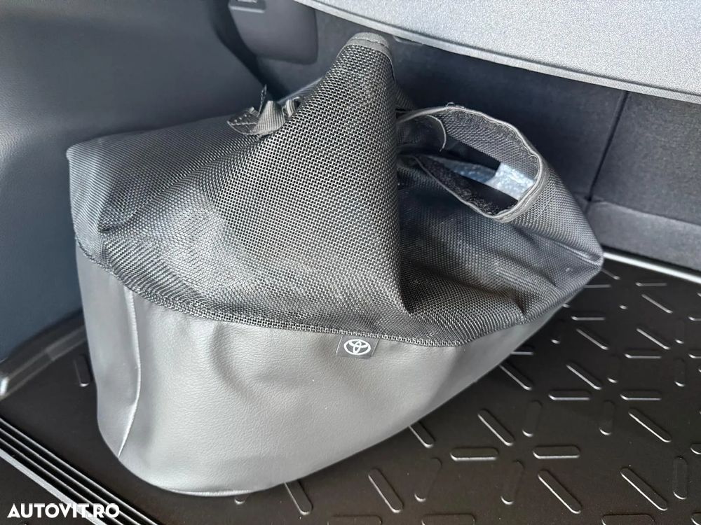 Toyota RAV4 Plug-in-Hybrid - 19