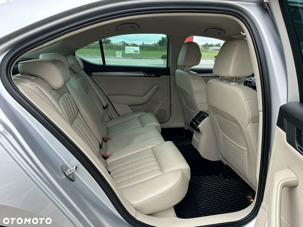Skoda Superb 2.0 TDI 4x4 DSG Style - 18