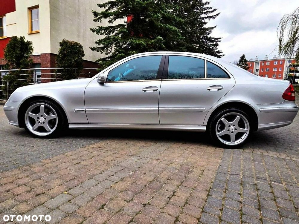 Mercedes-Benz Klasa E 500 T Avantgarde - 3