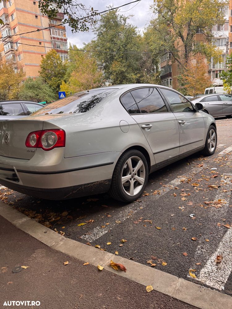 Volkswagen Passat 2.0 TDI Comfortline - 8