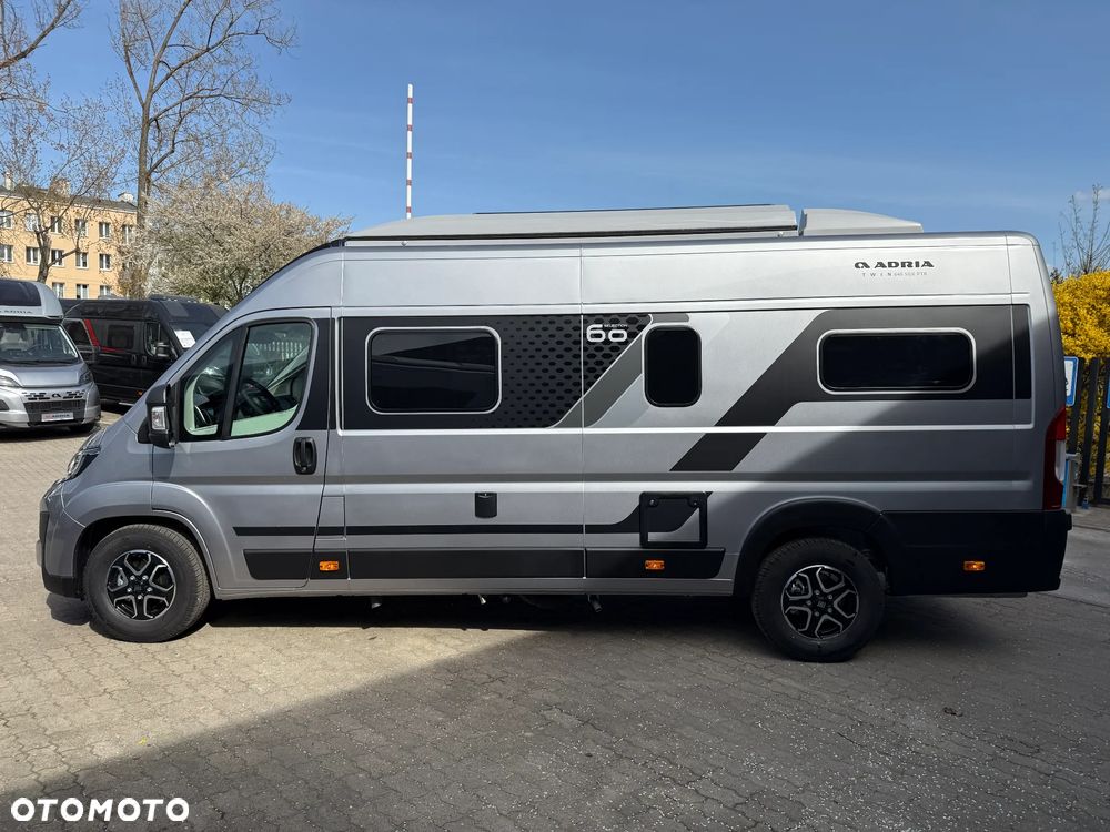 Adria Adria Twin 640 SGX 60Y Pop Top FV23% WCC - 8