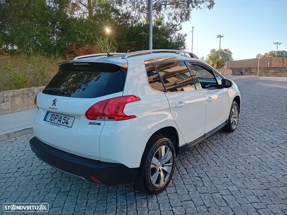 Peugeot 2008 1.2 PureTech Allure - 26