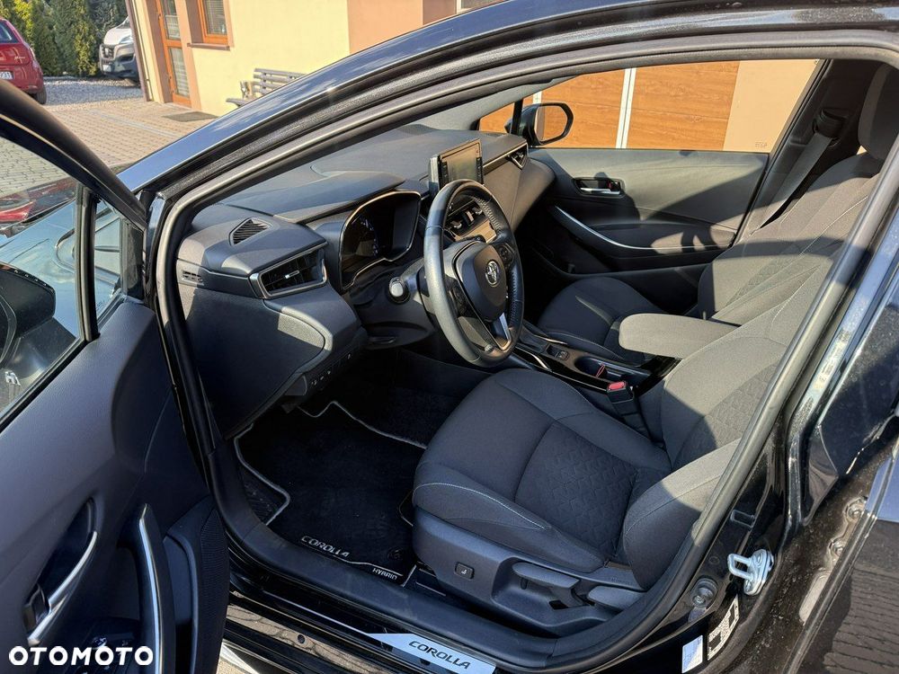 Toyota Corolla 1.8 Hybrid Comfort - 23