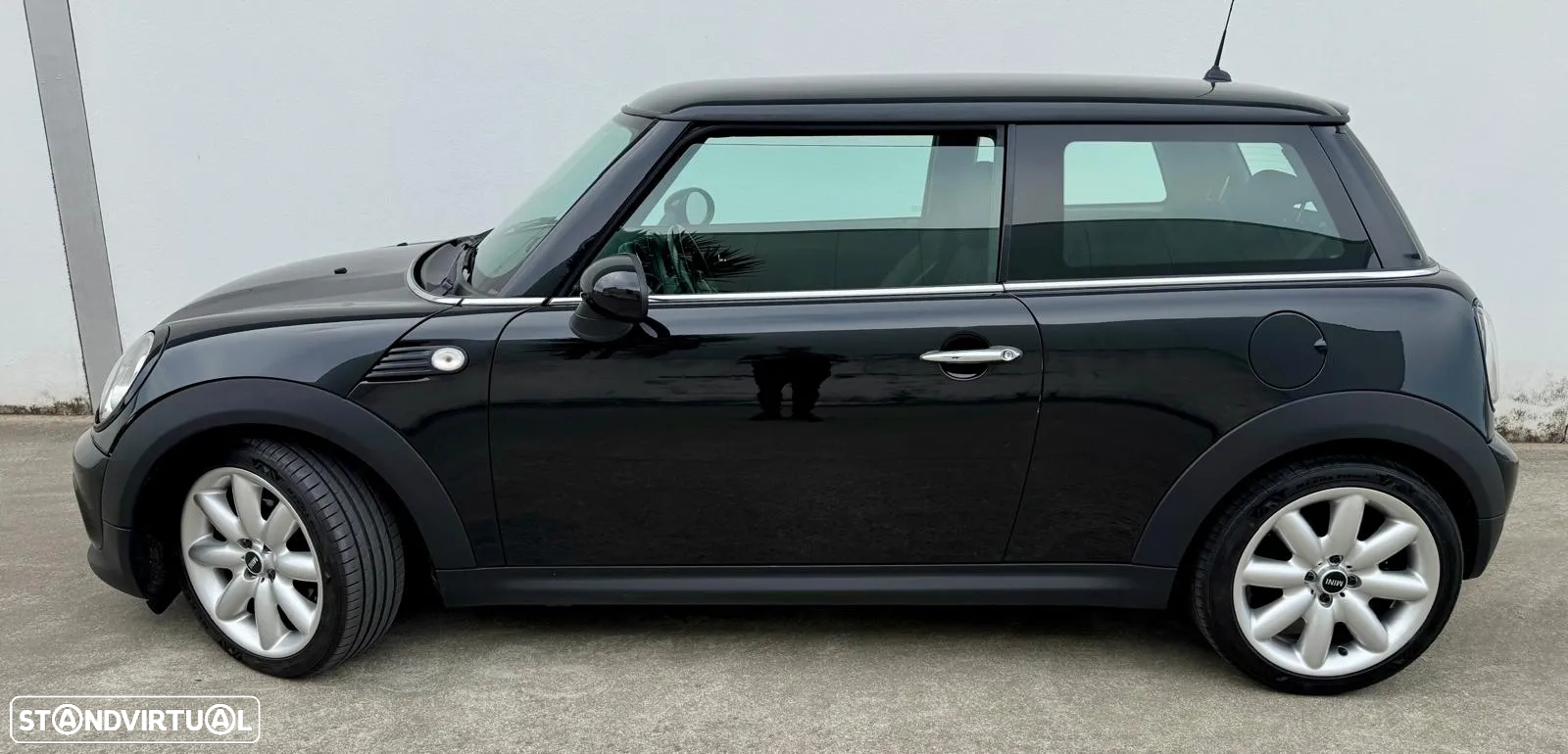 MINI 3 Portas One D - 15