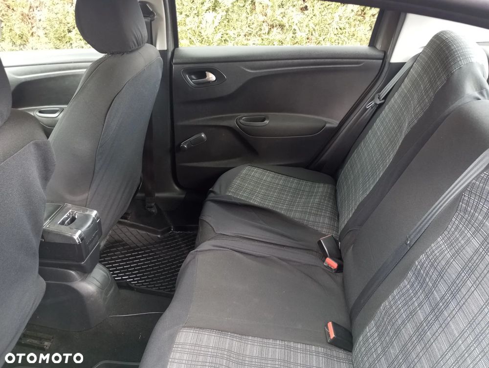 Citroën C-Elysée 1.2 VTi Attraction - 8
