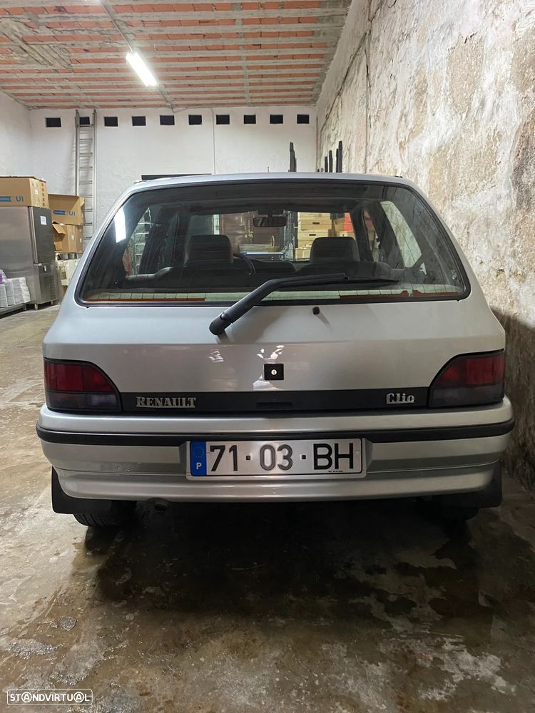 Renault Clio 1.4 Baccara - 4