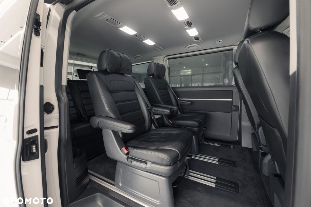 Volkswagen Multivan - 20