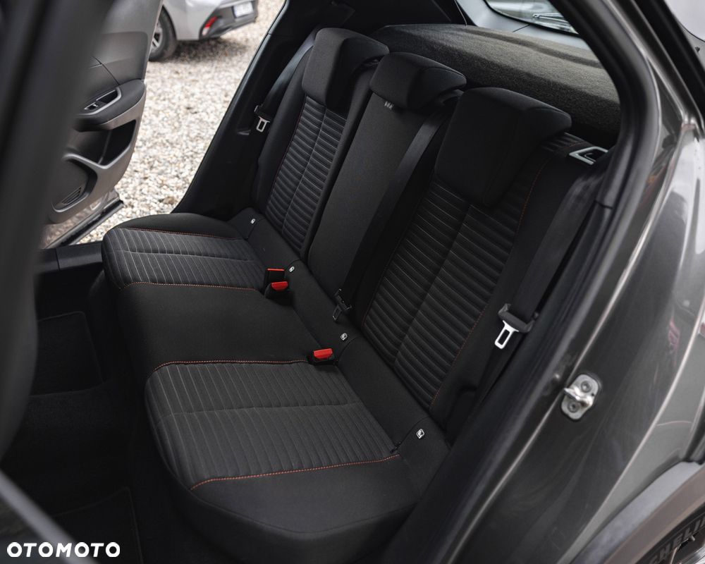 Peugeot 2008 PureTech 130 EAT8 Allure - 22