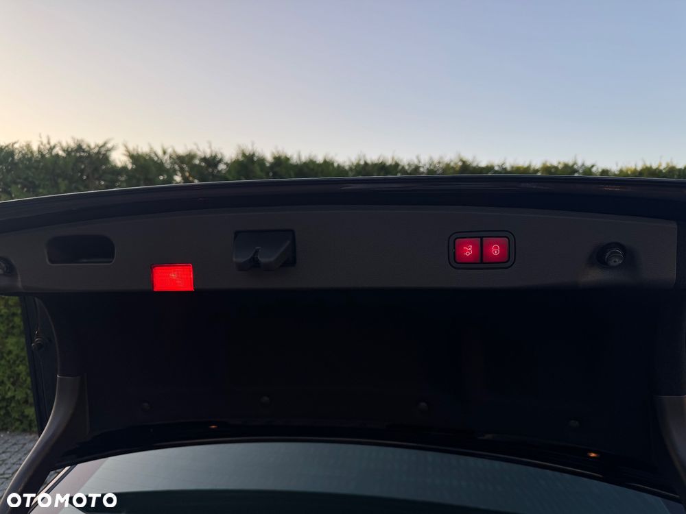 Mercedes-Benz Klasa E 63 AMG S 4-Matic - 15