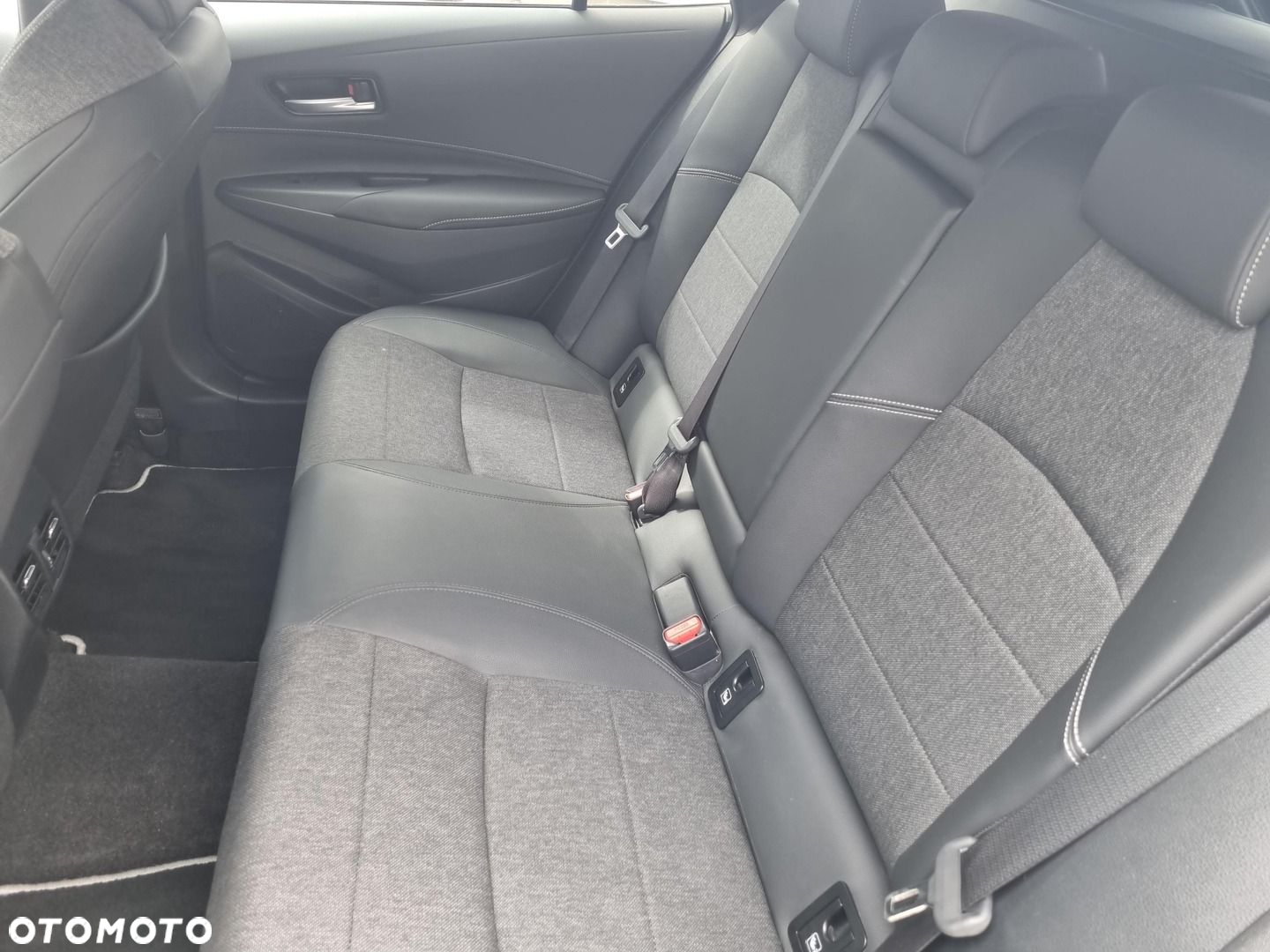 Toyota Corolla - 14