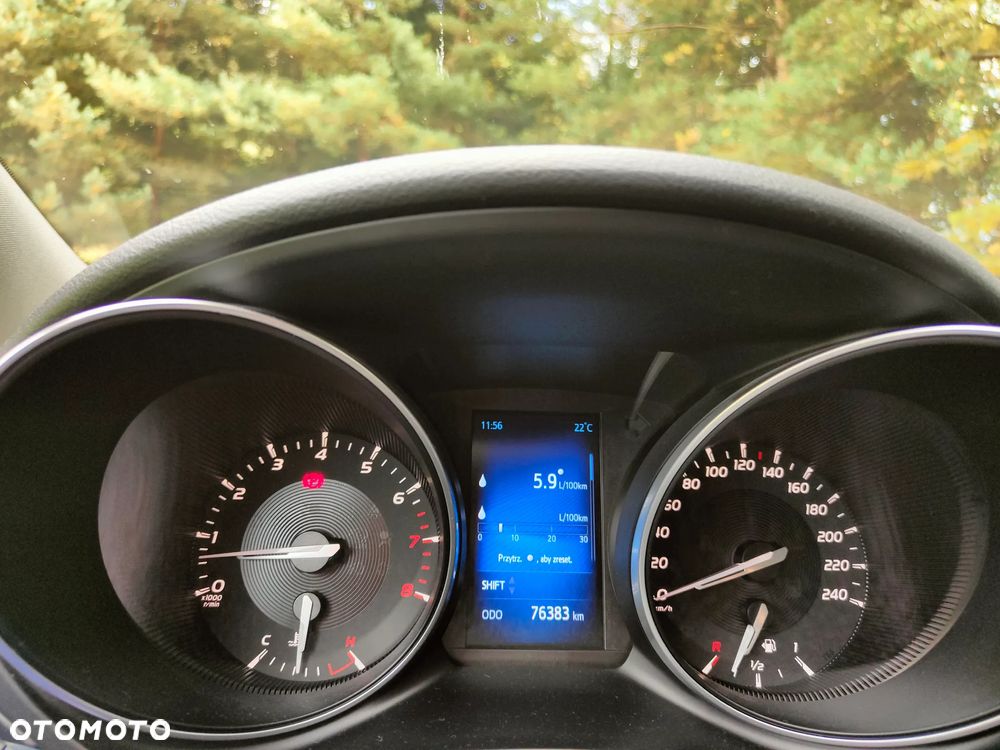Toyota Avensis 1.8 Premium - 9