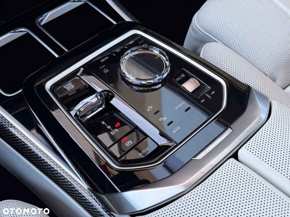 BMW Seria 7 740d xDrive mHEV sport - 21