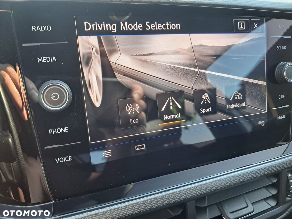 Volkswagen T-Cross 1.0 TSI OPF DSG R-Line - 30