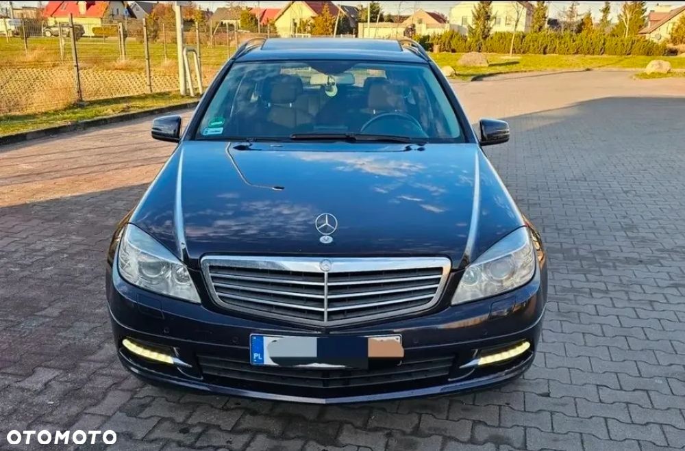 Mercedes-Benz Klasa C 200 CGI BlueEff Avantgarde - 2