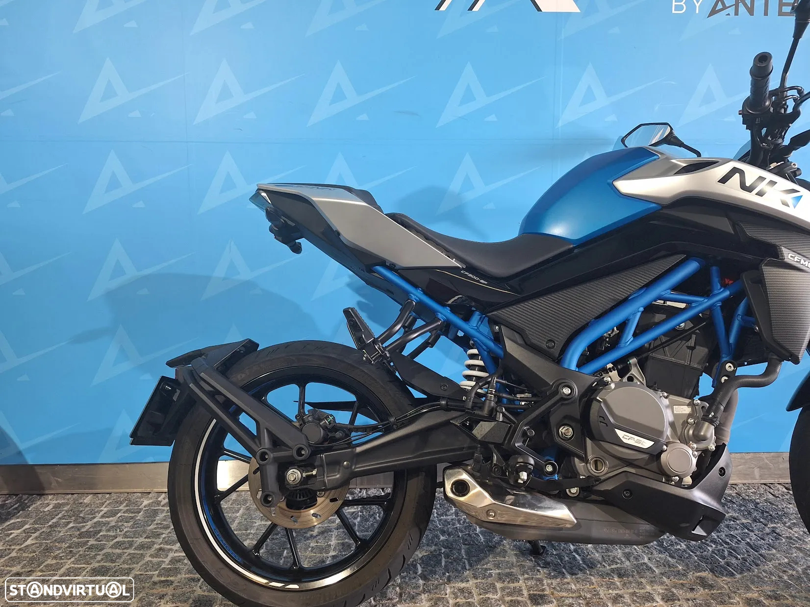 CF Moto 300NK - 4