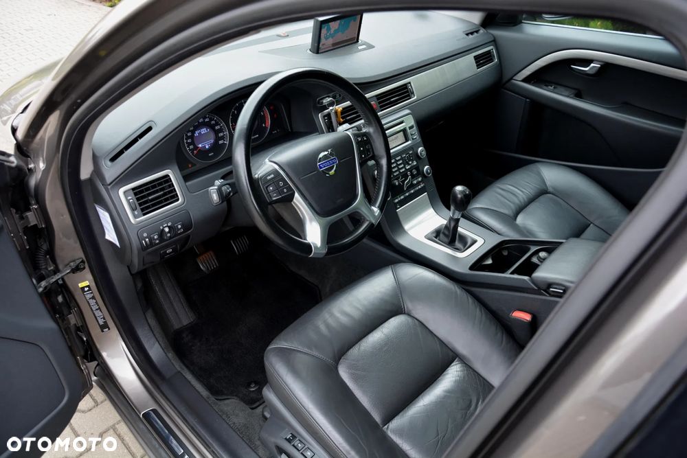 Volvo V70 2.0D Momentum - 24