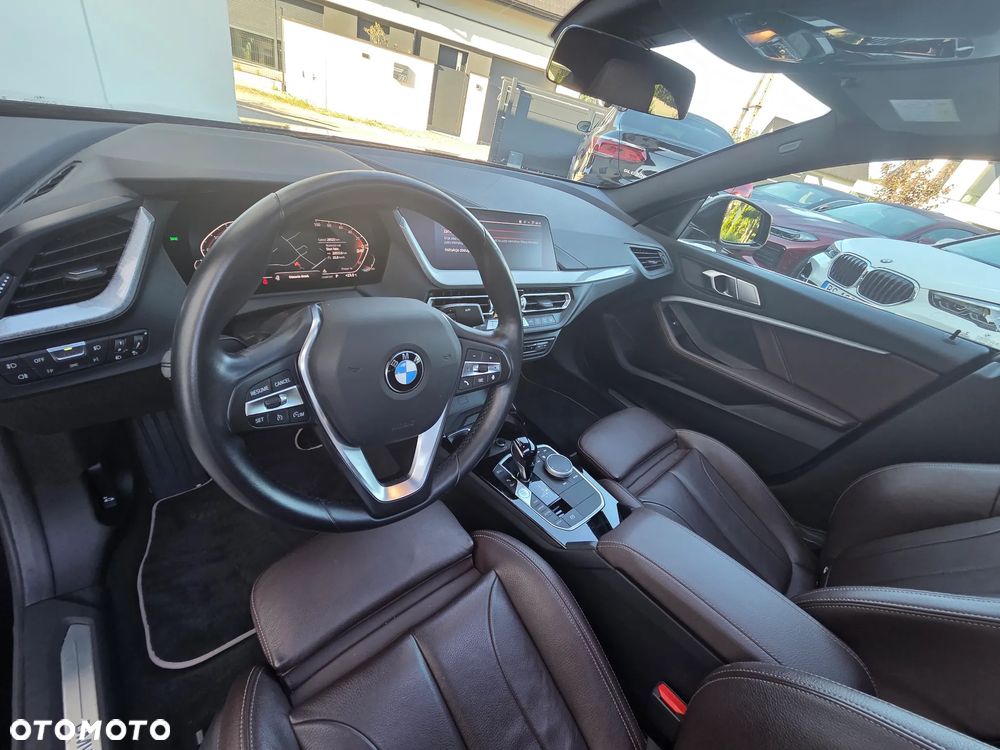 BMW Seria 2 220i Sport Line - 8