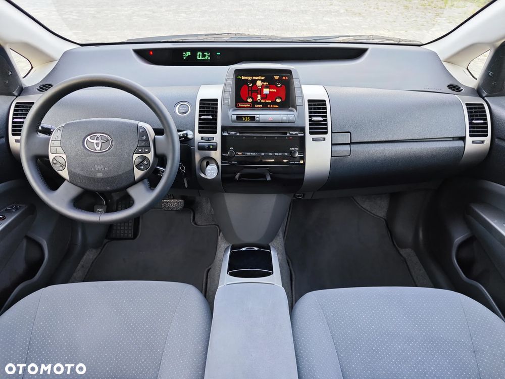 Toyota Prius 1.5 VVT-i Sol - 19