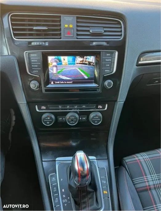 Volkswagen Golf 2.0 TSI BMT DSG GTI - 18