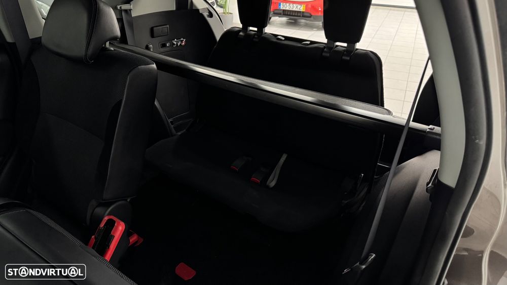 Mitsubishi Outlander 2.2 DI-D Instyle 4WD - 35