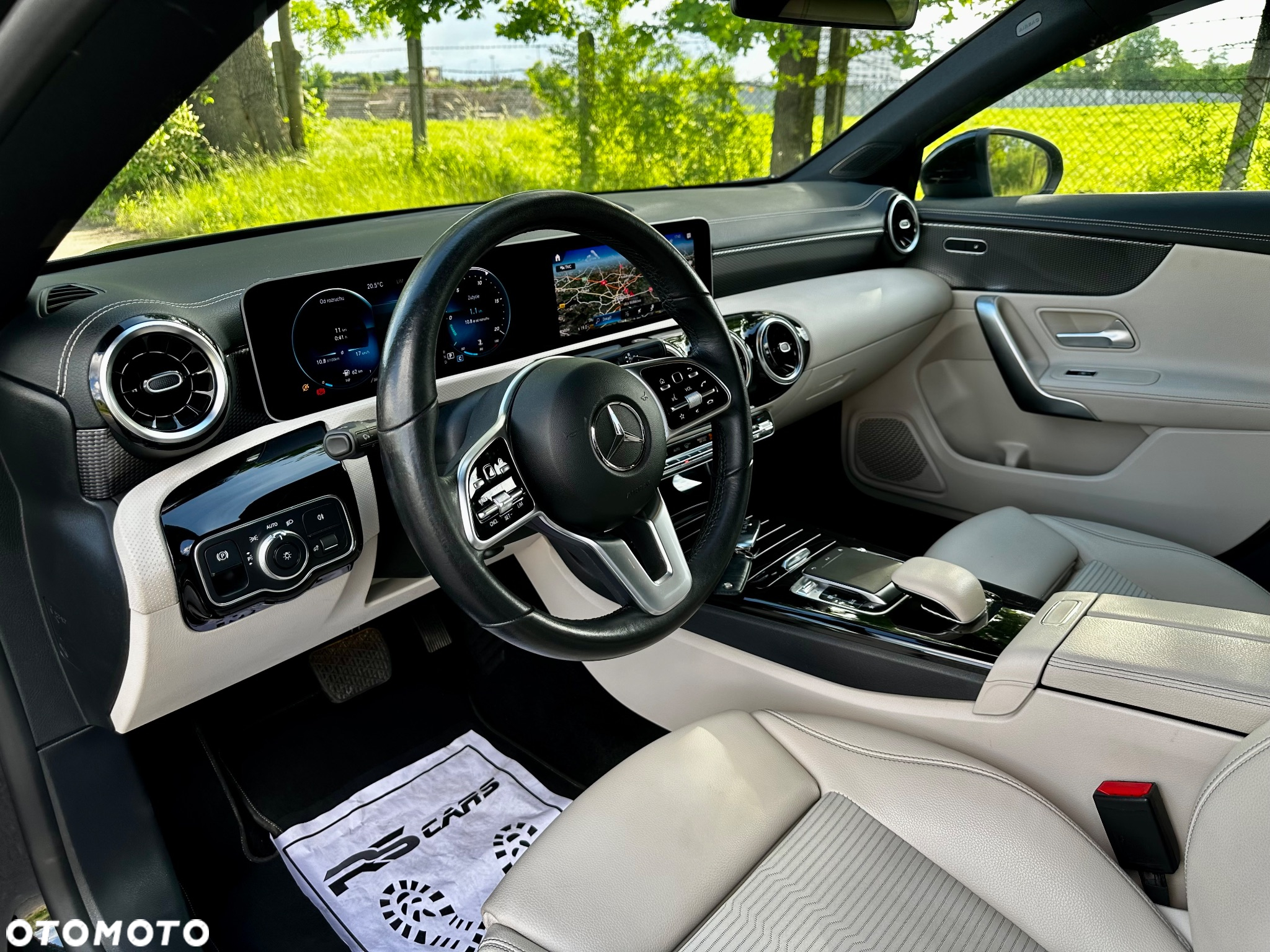 Mercedes-Benz CLA 180 Progressive 7G-DCT - 31