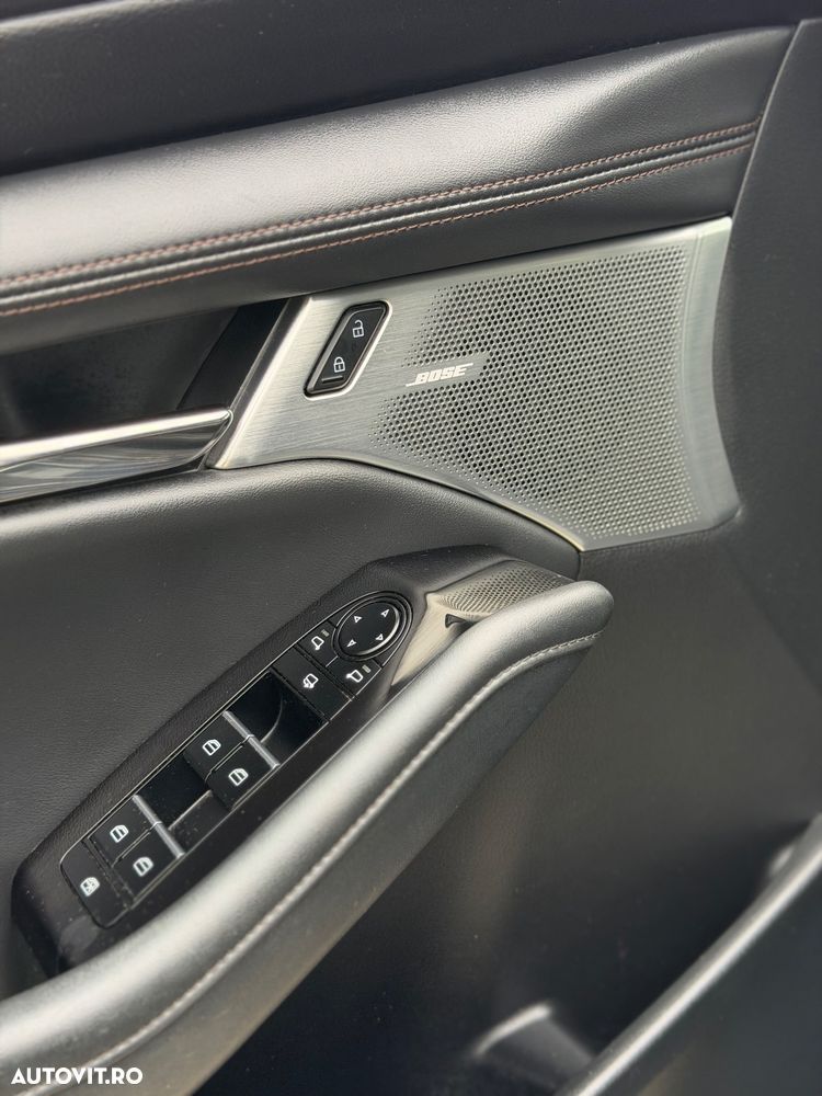 Mazda 3 e-SKYACTIV-X 186 M HYBRID TAKUMI - 11