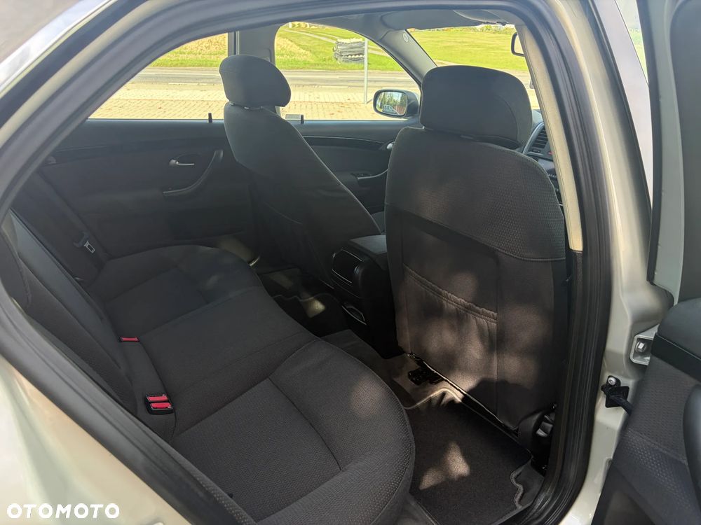 Cadillac BLS 2.0 T Elegance - 21