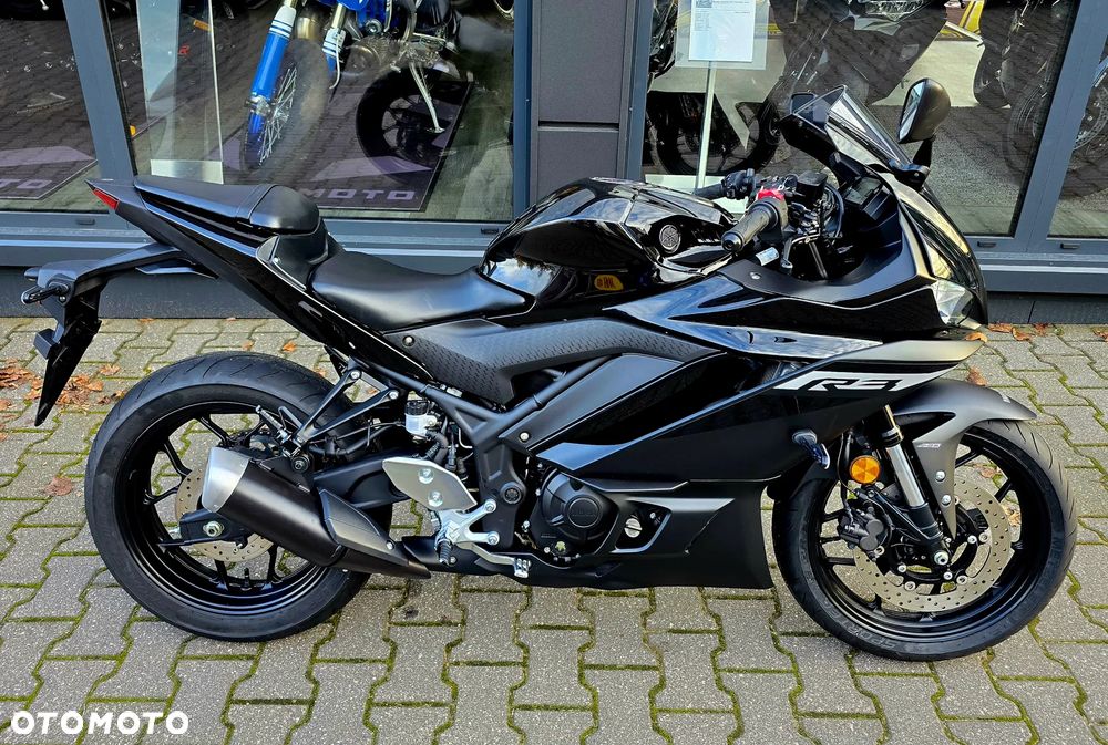 Yamaha R3 - 4