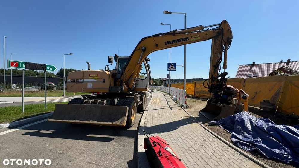 Liebherr A316 - 6