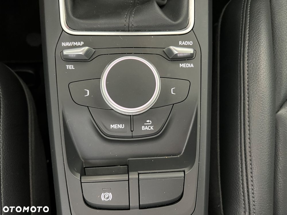Audi Q2 35 TFSI Sport - 35