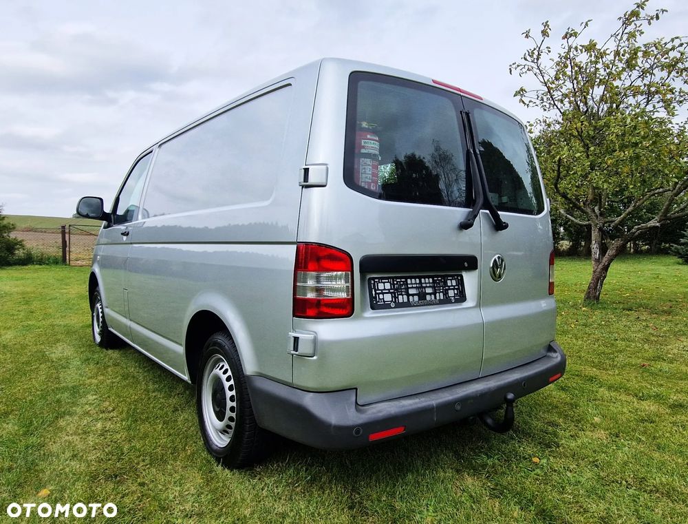 Volkswagen T5 FL - 12