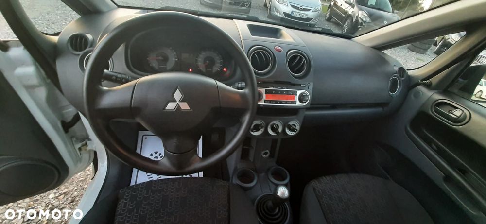 Mitsubishi Colt - 9
