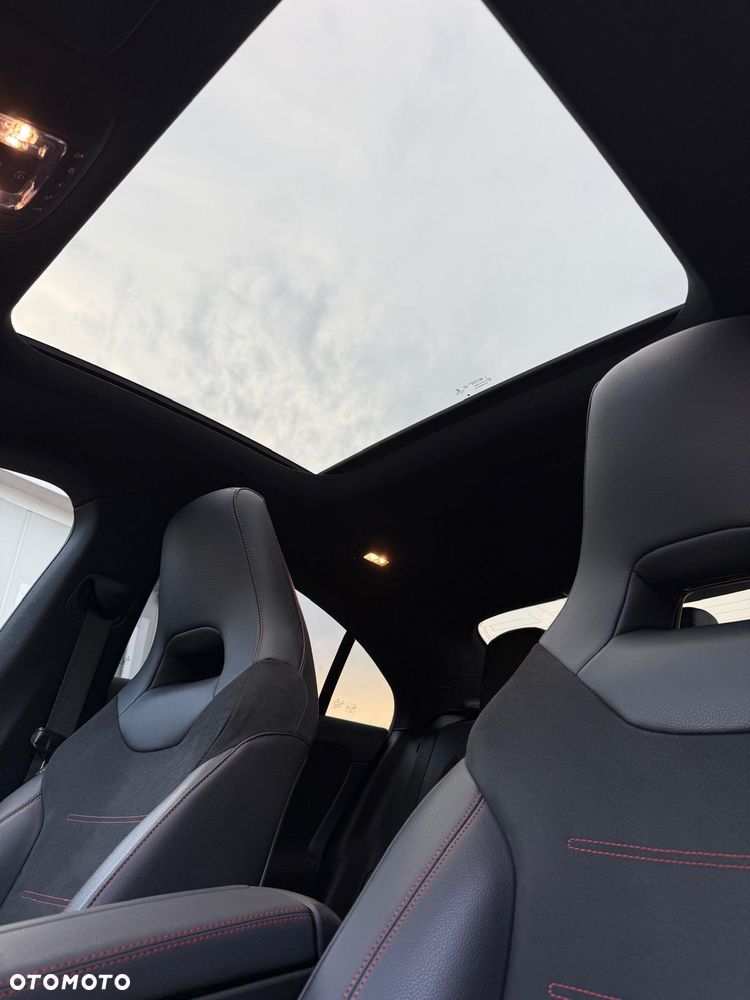 Mercedes-Benz CLA 250 AMG Line 7G-DCT - 20