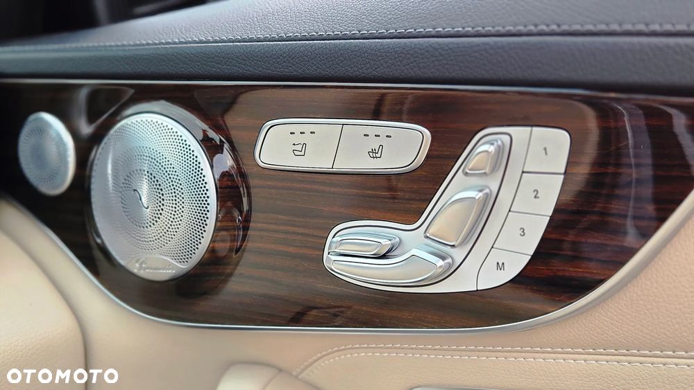 Mercedes-Benz Klasa C 300 9G-TRONIC Edition 1 - 13