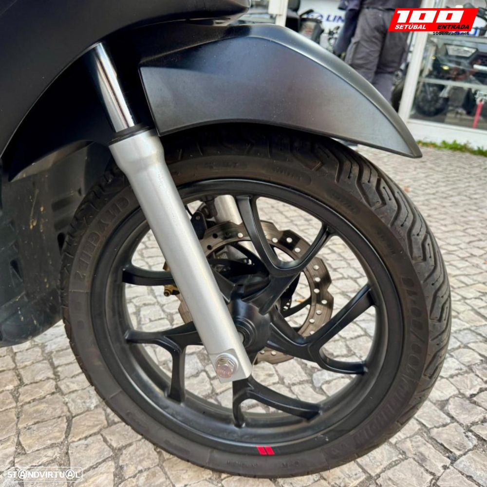 Piaggio Medley 125 - 9