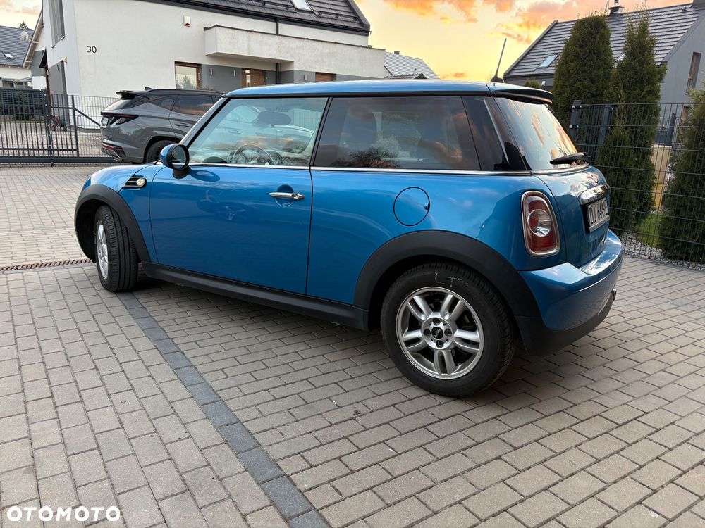 MINI ONE Brick Lane - 9