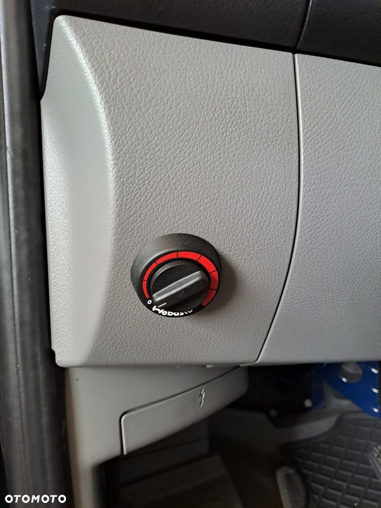 Mercedes-Benz SPRINTER - 13