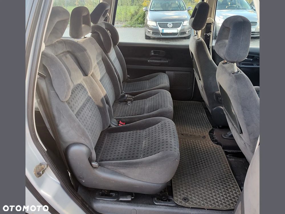 Volkswagen Sharan 1.9 TDI Comfortline - 4