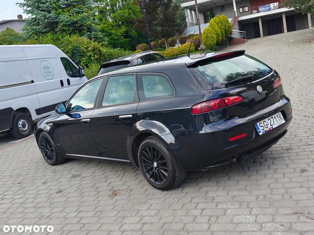 Alfa Romeo 159 1.9 JTDM 8V DPF Distinctive - 33