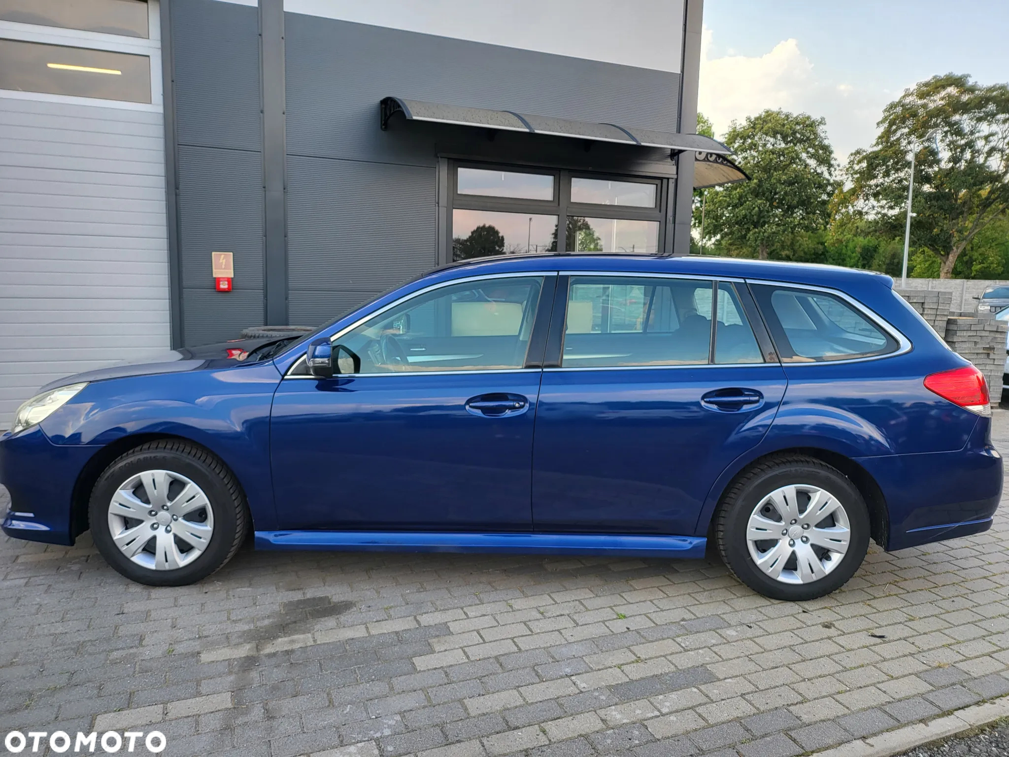 Subaru Legacy - 14