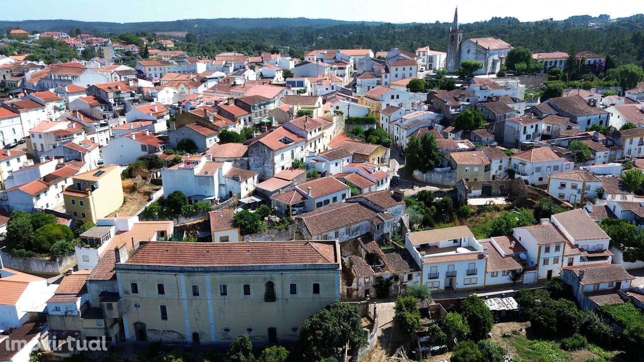 Quinta com árvores de fruto e piscina no Sardoal, Santarém - Grande imagem: 5/35