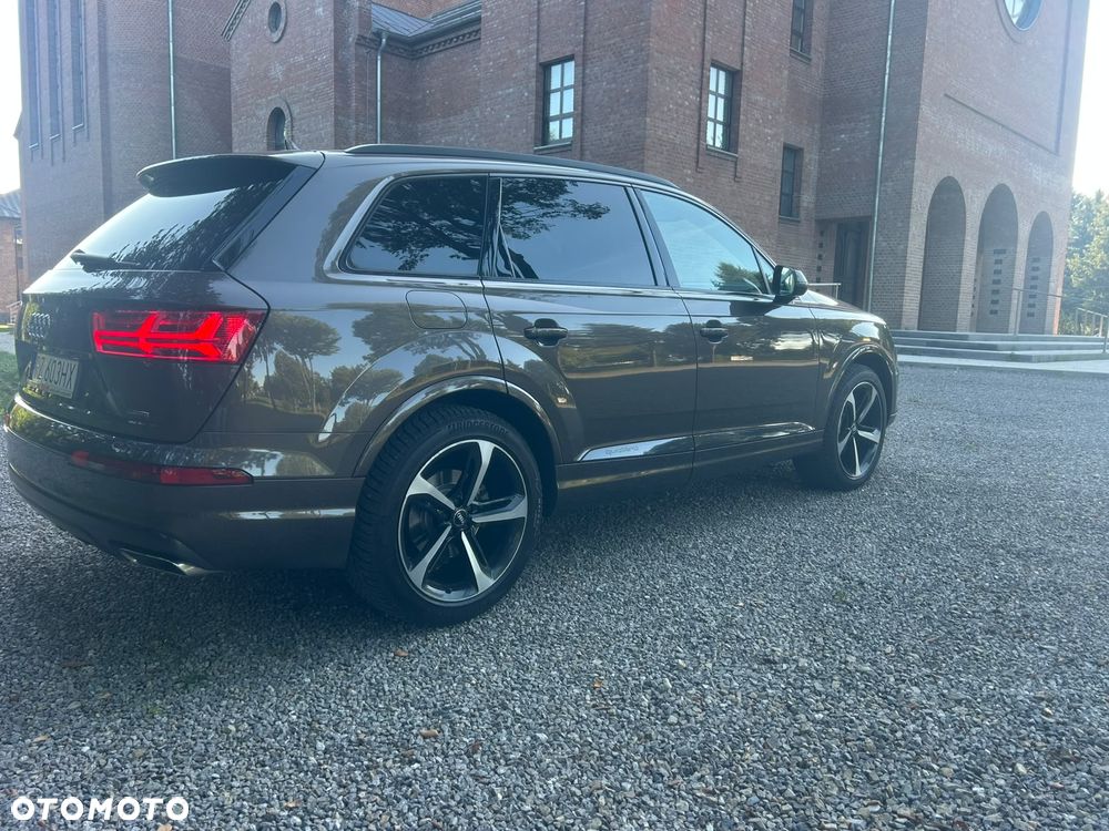 Audi Q7 - 12