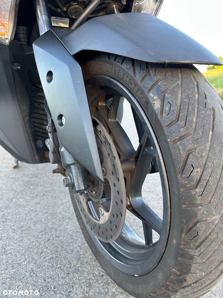 Yamaha X-max - 4