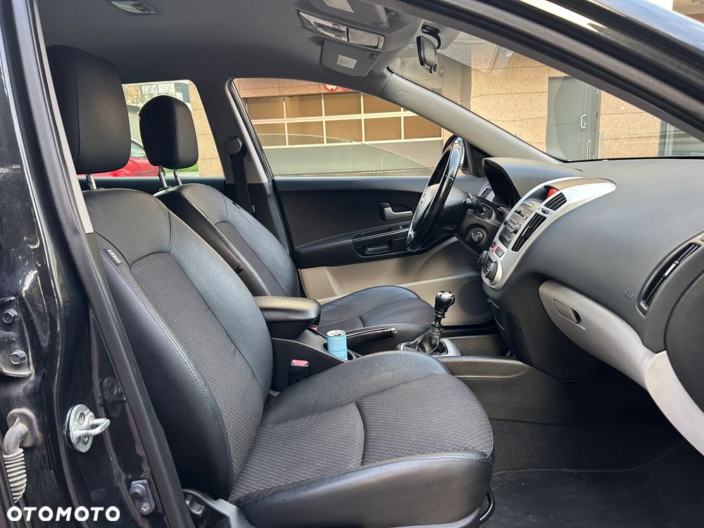 Kia Ceed 1.6 Comfort + - 20