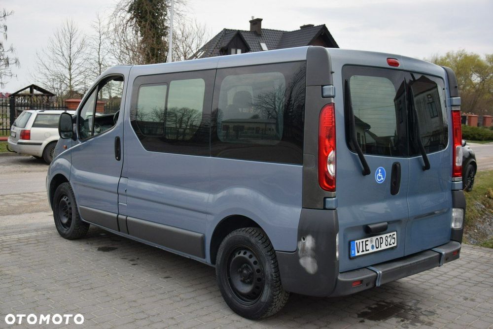 Opel Vivaro - 8