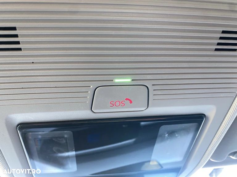 Volkswagen Golf 1.0 eTSI DSG MHEV Life - 33