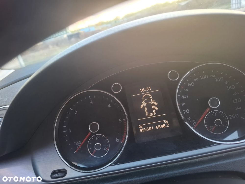 Volkswagen Passat 2.0 TDI Comfortline DSG - 3